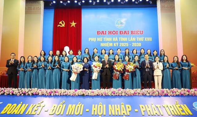 Trung ương Hội và lãnh đạo Tỉnh ủy chỉ đạo nhiệm vụ trọng tâm nhiệm kỳ mới đối với Hội LHPN Hà Tĩnh- Ảnh 4.