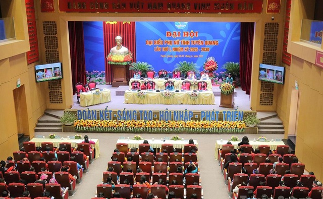 350 đại biểu dự Đại hội đại biểu Phụ nữ tỉnh Tuyên Quang lần thứ I, nhiệm kỳ 2025 - 2030- Ảnh 2.