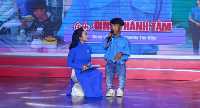 TPHCM: Tôn vinh 184 gương "Người con hiếu thảo" năm 2025- Ảnh 4. TPHCM: Tôn vinh 184 gương "Người con hiếu thảo" năm 2025- Ảnh 4.