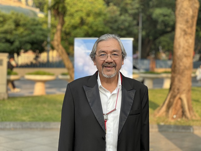 NSƯT Quyền Văn Minh biểu diễn Jazz trong không gian mở- Ảnh 1.