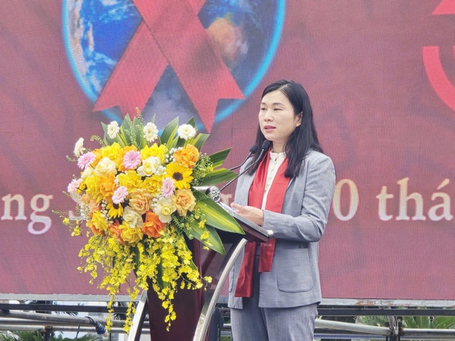 Mít tinh hưởng ứng Ngày thế giới phòng chống AIDS ở biên giới Lạng Sơn- Ảnh 1. Mít tinh hưởng ứng Ngày thế giới phòng chống AIDS ở biên giới Lạng Sơn- Ảnh 1.