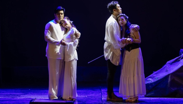 Liên hoan quốc tế Sân khấu thử nghiệm 2025 trao 2 giải Vở diễn Xuất sắc- Ảnh 1. Liên hoan quốc tế Sân khấu thử nghiệm 2025 trao 2 giải Vở diễn Xuất sắc- Ảnh 1.