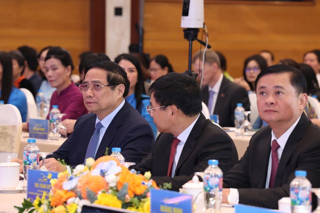 Thủ tướng Phạm Minh Chính dự Hội nghị tổng kết Đề án Hỗ trợ phụ nữ khởi nghiệp- Ảnh 4.