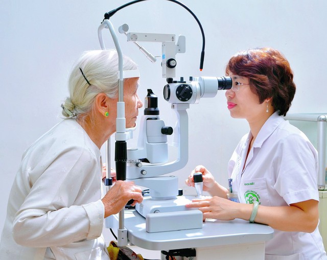 Thời điểm "vàng" thực hiện miễn viện phí toàn dân- Ảnh 1.