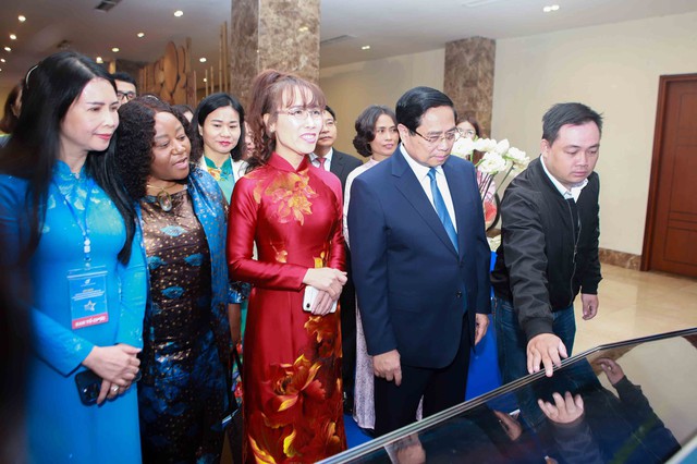 Chủ tịch Sovico Group: Cam kết đồng hành dài hạn cùng Hội LHPN Việt Nam xây dựng hệ sinh thái khởi nghiệp- Ảnh 2. Chủ tịch Sovico Group: Cam kết đồng hành dài hạn cùng Hội LHPN Việt Nam xây dựng hệ sinh thái khởi nghiệp- Ảnh 2.