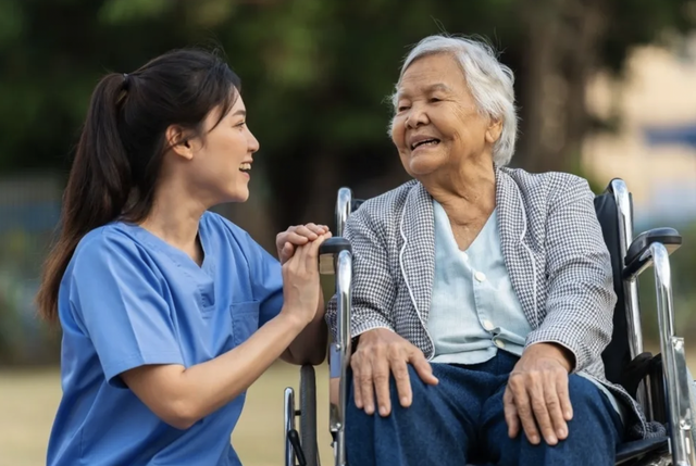 Phụ nữ ở đâu trong bài toán an ninh con người của xã hội 