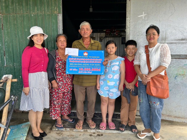 Xã Ia Chim (Quảng Ngãi) sẻ chia khó khăn với bà con vùng lũ- Ảnh 3. Xã Ia Chim (Quảng Ngãi) sẻ chia khó khăn với bà con vùng lũ- Ảnh 3.