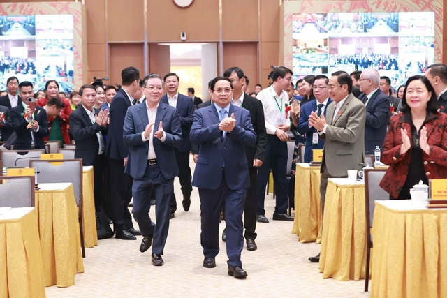 Nông dân phải đoàn kết để tạo ra sức mạnh, hợp tác để tạo ra lợi ích, đối thoại để hiểu nhau hơn- Ảnh 1. Nông dân phải đoàn kết để tạo ra sức mạnh, hợp tác để tạo ra lợi ích, đối thoại để hiểu nhau hơn- Ảnh 1.