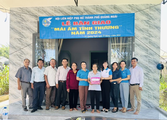 Hội LHPN tỉnh Quảng Ngãi: 10 dấu ấn nổi bật giai đoạn 2021-2025 - Ảnh 2. Hội LHPN tỉnh Quảng Ngãi: 10 dấu ấn nổi bật giai đoạn 2021-2025 - Ảnh 2.