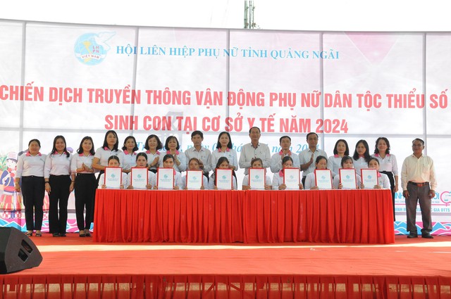 Hội LHPN tỉnh Quảng Ngãi: 10 dấu ấn nổi bật giai đoạn 2021-2025 - Ảnh 5. Hội LHPN tỉnh Quảng Ngãi: 10 dấu ấn nổi bật giai đoạn 2021-2025 - Ảnh 5.