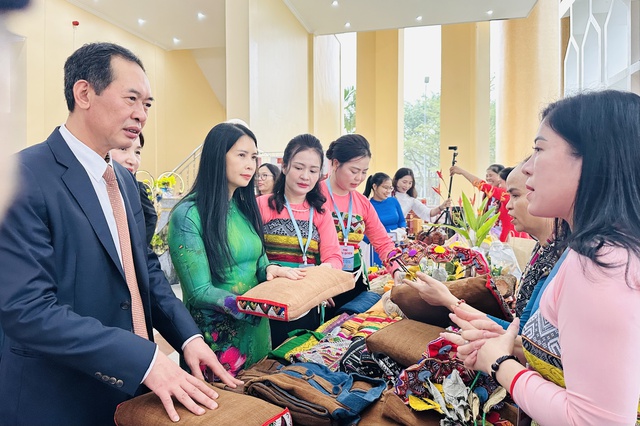 Những hình ảnh đẹp tại Đại hội đại biểu Phụ nữ tỉnh Thanh Hóa lần thứ XIX, nhiệm kỳ 2025-2030- Ảnh 5. Những hình ảnh đẹp tại Đại hội đại biểu Phụ nữ tỉnh Thanh Hóa lần thứ XIX, nhiệm kỳ 2025-2030- Ảnh 5.