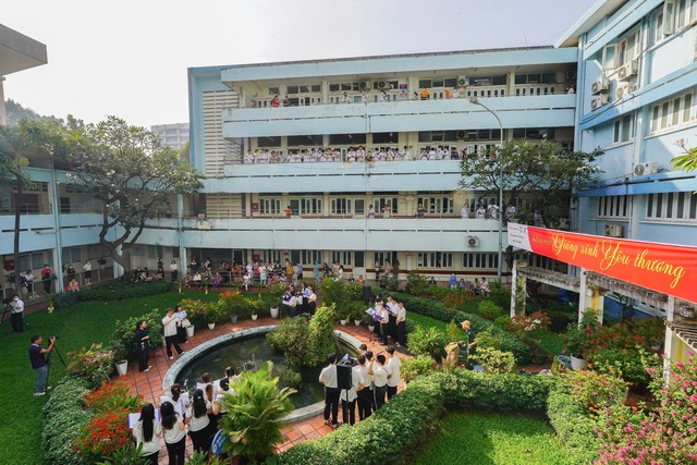 Bệnh nhi đón Giáng sinh sớm trong bệnh viện- Ảnh 1. Bệnh nhi đón Giáng sinh sớm trong bệnh viện- Ảnh 1.