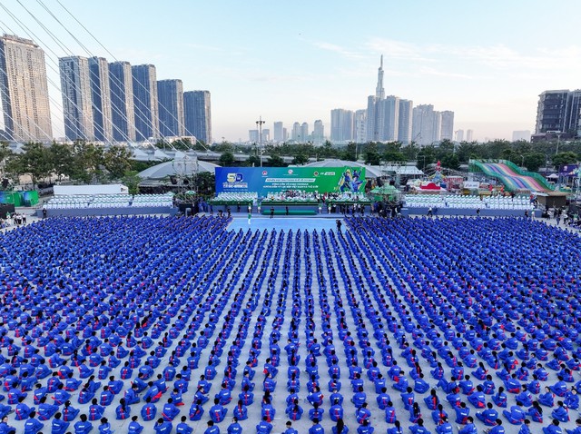 Nhìn lại hành trình tạo nên kỷ lục Việt Nam và thế giới, hướng đến chương mới của thế hệ trẻ Việt Nam năng động- Ảnh 5. Nhìn lại hành trình tạo nên kỷ lục Việt Nam và thế giới, hướng đến chương mới của thế hệ trẻ Việt Nam năng động- Ảnh 5.