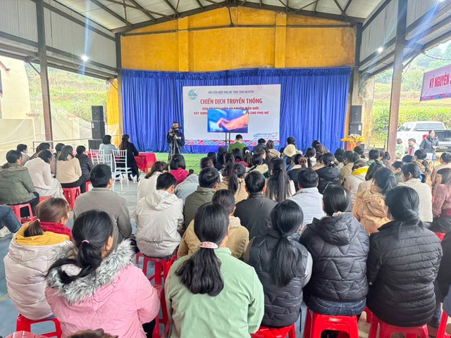 Hội LHPN Thái Nguyên tổ chức chiến dịch truyền thông xóa bỏ định kiến giới- Ảnh 1. Hội LHPN Thái Nguyên tổ chức chiến dịch truyền thông xóa bỏ định kiến giới- Ảnh 1.