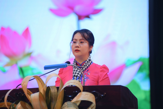 Bà Nguyễn Thị Thùy Linh được chỉ là Ủy viên Đoàn Chủ tịch Trung ương Hội Liên hiệp Phụ nữ Việt Nam, Thành ủy viên, Phó Chủ tịch Ủy ban Mặt trận Tổ quốc Việt Nam Thành phố, Chủ tịch Hội Liên hiệp Phụ nữ TP nhiệm kỳ 2025-2030 phát biểu tại đại hội Bà Nguyễn Thị Thùy Linh được chỉ là Ủy viên Đoàn Chủ tịch Trung ương Hội Liên hiệp Phụ nữ Việt Nam, Thành ủy viên, Phó Chủ tịch Ủy ban Mặt trận Tổ quốc Việt Nam Thành phố, Chủ tịch Hội Liên hiệp Phụ nữ TP nhiệm kỳ 2025-2030 phát biểu tại đại hội