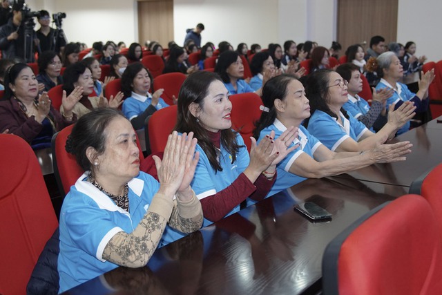 Hội LHPN Việt Nam phát động chiến dịch truyền thông nâng cao nhận thức của phụ nữ trên không gian mạng- Ảnh 2. Hội LHPN Việt Nam phát động chiến dịch truyền thông nâng cao nhận thức của phụ nữ trên không gian mạng- Ảnh 2.