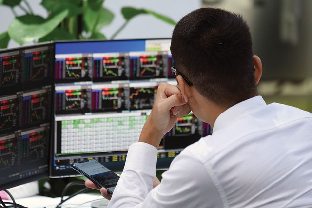 VN-Index hụt hơi, cổ phiếu bất động sản vẫn chìm trong sắc đỏ- Ảnh 2.