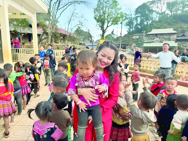 Hành trình thiện nguyện gieo hạt lành của  nữ doanh nhân  Nguyễn Thị Minh Thu