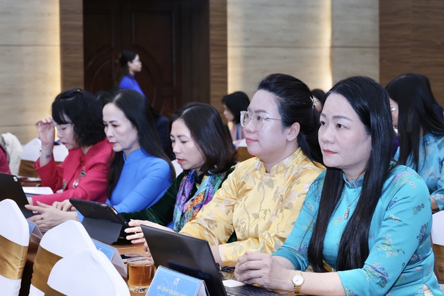 Nhiều nội dung quan trọng được thảo luận Hội nghị Ban Chấp hành TƯ Hội LHPN Việt Nam lần thứ 15- Ảnh 2. Nhiều nội dung quan trọng được thảo luận Hội nghị Ban Chấp hành TƯ Hội LHPN Việt Nam lần thứ 15- Ảnh 2.