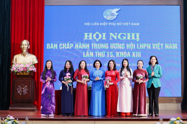 Bế mạc Hội nghị lần thứ 15 Ban Chấp hành TƯ Hội LHPN Việt Nam khóa XIII- Ảnh 3. Bế mạc Hội nghị lần thứ 15 Ban Chấp hành TƯ Hội LHPN Việt Nam khóa XIII- Ảnh 3.