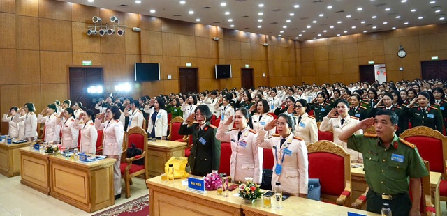 Đại hội đại biểu Phụ nữ Bộ Công an lần thứ X hoàn thành Phiên thứ nhất với nhiều nội dung quan trọng- Ảnh 1. Đại hội đại biểu Phụ nữ Bộ Công an lần thứ X hoàn thành Phiên thứ nhất với nhiều nội dung quan trọng- Ảnh 1.