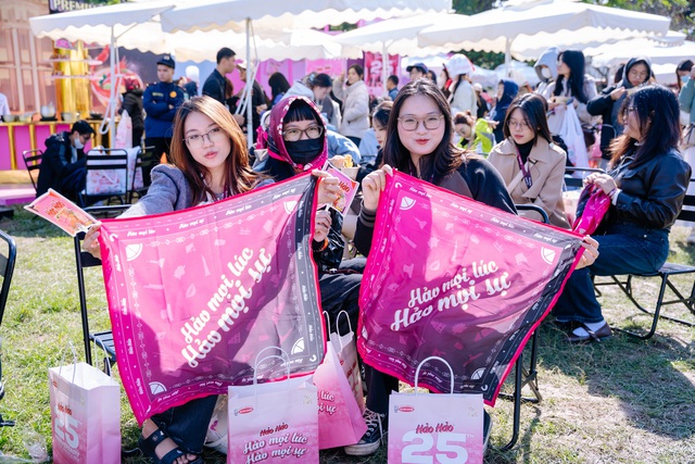 Hảo Hảo Concert - The Journey of 25: Đại tiệc âm nhạc bùng nổ chào 25 năm “Hảo mọi lúc - Hảo mọi sự”- Ảnh 3. Hảo Hảo Concert - The Journey of 25: Đại tiệc âm nhạc bùng nổ chào 25 năm “Hảo mọi lúc - Hảo mọi sự”- Ảnh 3.