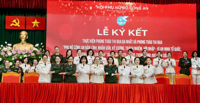 Phát động phong trào thi đua "Ba Nhất" trong toàn lực lượng phụ nữ Công an nhân dân- Ảnh 3. Phát động phong trào thi đua "Ba Nhất" trong toàn lực lượng phụ nữ Công an nhân dân- Ảnh 3.