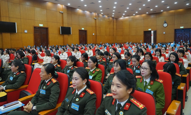 Phụ nữ Bộ Công an đề ra 3 khâu đột phá và 8 chỉ tiêu nhiệm kỳ 2025-2030- Ảnh 3.