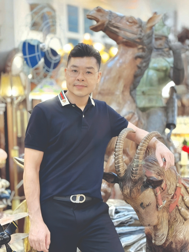 Doanh nhân - ca sĩ Nguyễn Hoài Nam: Âm nhạc và kinh doanh luôn song hành- Ảnh 2. Doanh nhân - ca sĩ Nguyễn Hoài Nam: Âm nhạc và kinh doanh luôn song hành- Ảnh 2.