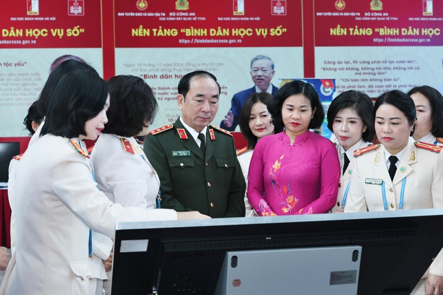 Những hình ảnh đẹp tại Đại hội đại biểu Phụ nữ Bộ Công an lần thứ X- Ảnh 1.