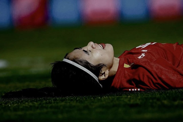 Đội tuyển bóng đá nữ Việt Nam tri ân HLV Mai Đức Chung, gửi lời cảm ơn người hâm mộ- Ảnh 5. Đội tuyển bóng đá nữ Việt Nam tri ân HLV Mai Đức Chung, gửi lời cảm ơn người hâm mộ- Ảnh 5.