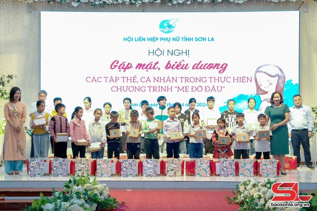 10 dấu ấn nổi bật của Hội LHPN tỉnh Sơn La giai đoạn 2021-2025- Ảnh 7. 10 dấu ấn nổi bật của Hội LHPN tỉnh Sơn La giai đoạn 2021-2025- Ảnh 7.