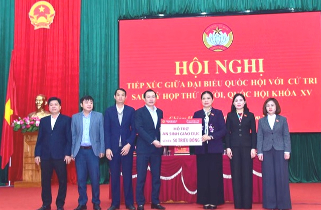 Phó Chủ tịch UBTƯ MTTQ Việt Nam Hà Thị Nga tiếp xúc cử tri tại Tuyên Quang- Ảnh 1.