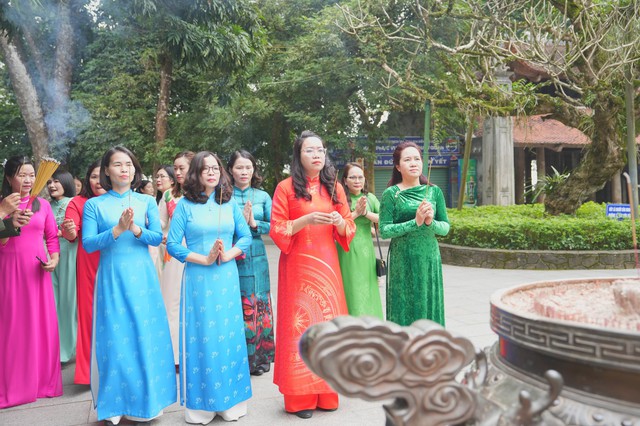 Những khoảnh khắc đáng nhớ của Đại hội đại biểu Phụ nữ tỉnh Phú Thọ lần thứ I- Ảnh 1. Những khoảnh khắc đáng nhớ của Đại hội đại biểu Phụ nữ tỉnh Phú Thọ lần thứ I- Ảnh 1.