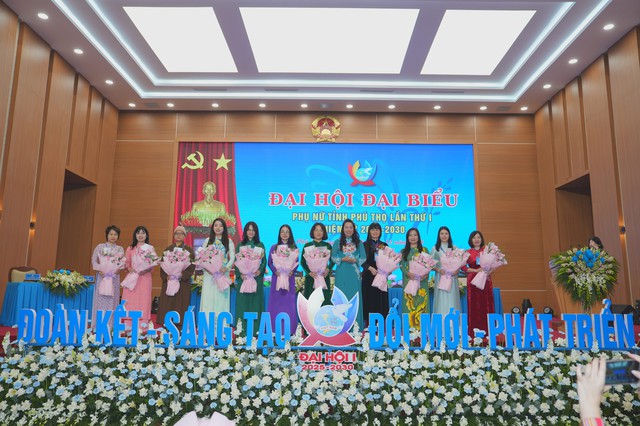 Những khoảnh khắc đáng nhớ của Đại hội đại biểu Phụ nữ tỉnh Phú Thọ lần thứ I- Ảnh 6. Những khoảnh khắc đáng nhớ của Đại hội đại biểu Phụ nữ tỉnh Phú Thọ lần thứ I- Ảnh 6.