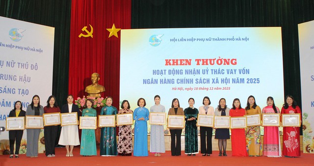 Phụ nữ Thủ đô: Đổi mới, sáng tạo, đưa Nghị quyết Đại hội vào cuộc sống- Ảnh 2. Phụ nữ Thủ đô: Đổi mới, sáng tạo, đưa Nghị quyết Đại hội vào cuộc sống- Ảnh 2.