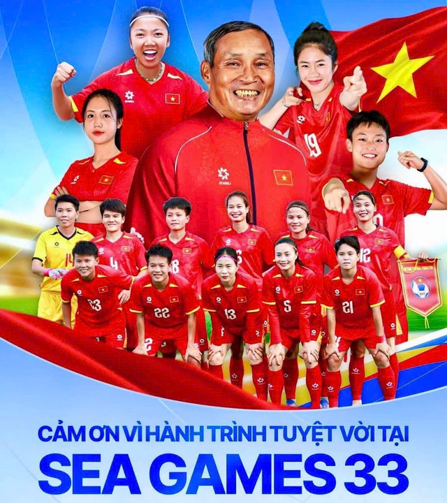 Đội tuyển bóng đá nữ Việt Nam tri ân HLV Mai Đức Chung, gửi lời cảm ơn người hâm mộ- Ảnh 1. Đội tuyển bóng đá nữ Việt Nam tri ân HLV Mai Đức Chung, gửi lời cảm ơn người hâm mộ- Ảnh 1.