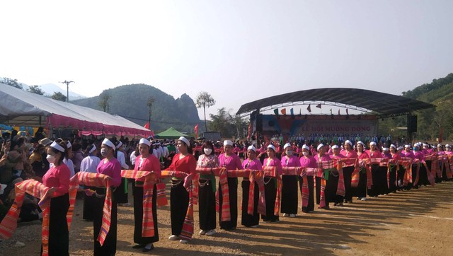 Những cô gái trẻ nỗ lực gìn giữ văn hóa Mường- Ảnh 6.