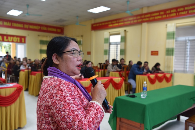 Người Pa Cô học lại nghi lễ tế thần nước: 