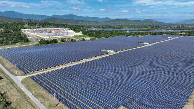 EVN khởi công, khánh thành đồng loạt nhiều dự án, công trình điện chào mừng Đại hội Đại biểu lần thứ XIV của Đảng- Ảnh 4.