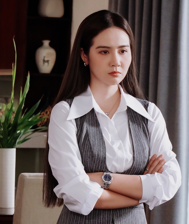 Diễn viên Huyền Lizzie: Làm mẹ nghiêm khắc nhưng không áp đặt - Ảnh 1. Diễn viên Huyền Lizzie: Làm mẹ nghiêm khắc nhưng không áp đặt - Ảnh 1.