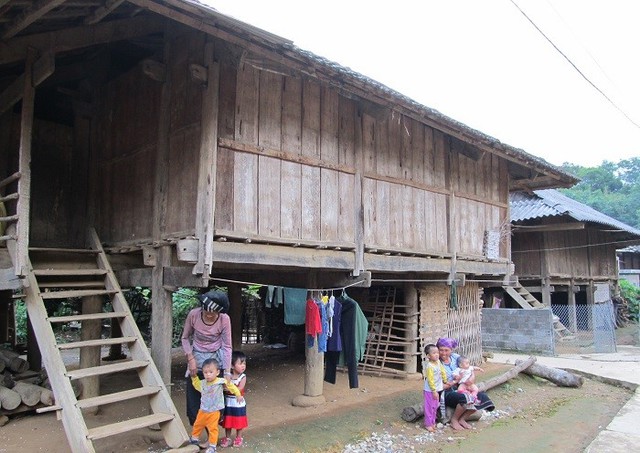 Không gian nhà sàn Lự - Di sản kiến trúc cần được gìn giữ- Ảnh 1. Không gian nhà sàn Lự - Di sản kiến trúc cần được gìn giữ- Ảnh 1.