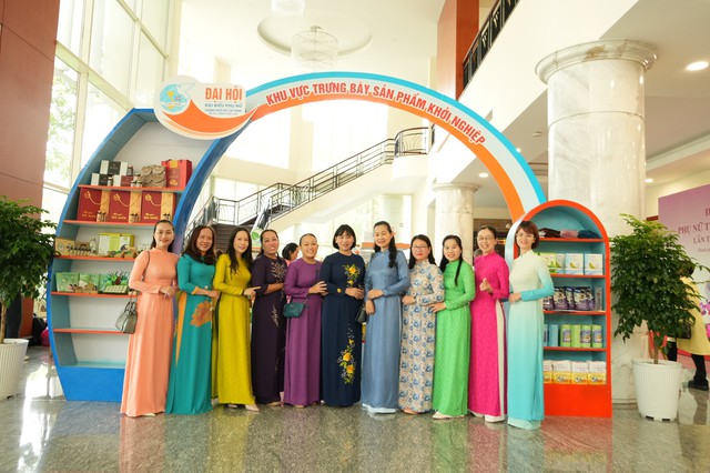 Đại hội đại biểu phụ nữ TPHCM lần thứ I, nhiệm kỳ 2025-2030, hoàn thành phiên làm việc thứ nhất- Ảnh 7.