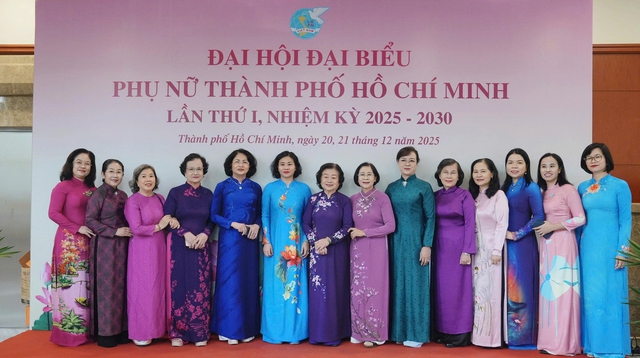 Những hình ảnh đẹp tại Đại hội Đại biểu Phụ nữ TPHCM lần thứ I, nhiệm kỳ 2025-2030- Ảnh 1. Những hình ảnh đẹp tại Đại hội Đại biểu Phụ nữ TPHCM lần thứ I, nhiệm kỳ 2025-2030- Ảnh 1.