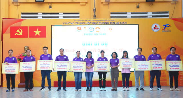 Giải đi bộ quanh chợ Bến Thành gây quỹ hơn 900 triệu đồng hỗ trợ người nghèo- Ảnh 5.