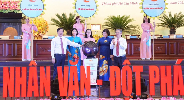 Những hình ảnh đẹp tại Đại hội Đại biểu Phụ nữ TPHCM lần thứ I, nhiệm kỳ 2025-2030- Ảnh 12. Những hình ảnh đẹp tại Đại hội Đại biểu Phụ nữ TPHCM lần thứ I, nhiệm kỳ 2025-2030- Ảnh 12.