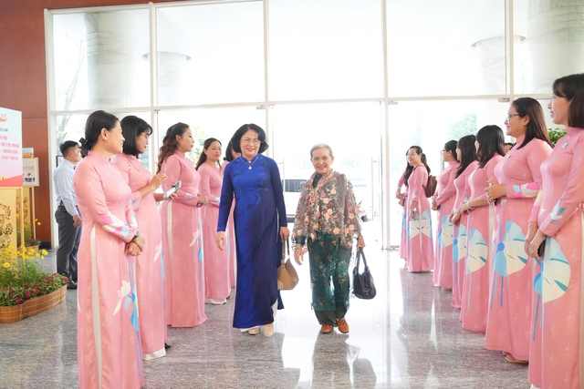 Chủ tịch Hội LHPN Việt Nam Nguyễn Thị Tuyến dự Đại hội Đại biểu Phụ nữ TPHCM- Ảnh 3.
