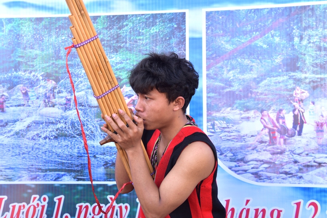 Lễ Tế thần nước đánh thức trách nhiệm gìn giữ văn hóa của thế hệ trẻ người Pa Cô- Ảnh 1.