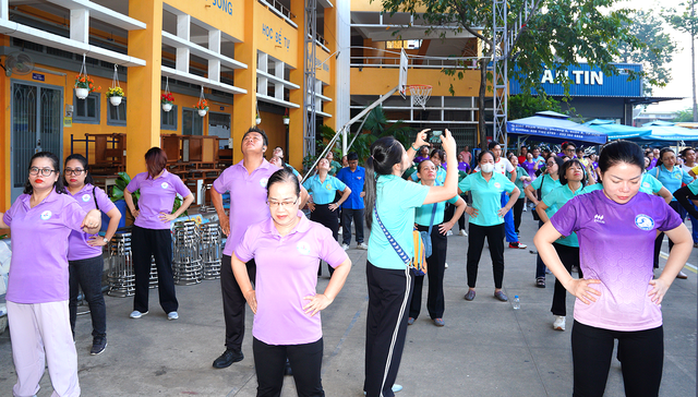 Giải đi bộ quanh chợ Bến Thành gây quỹ hơn 900 triệu đồng hỗ trợ người nghèo- Ảnh 4.