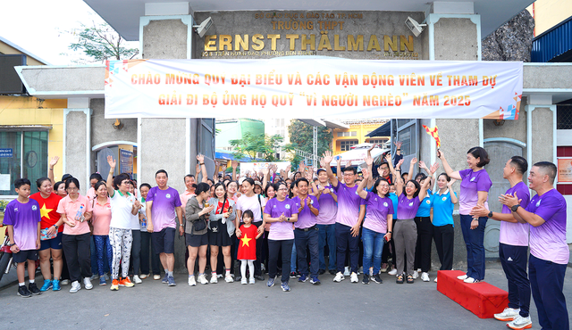 Giải đi bộ quanh chợ Bến Thành gây quỹ hơn 900 triệu đồng hỗ trợ người nghèo- Ảnh 7.